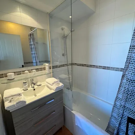 Apartment Penthouse - Jacuzzi - Terrace - Parking - 2 Pools